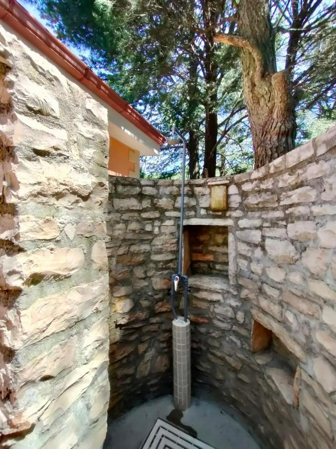 Nature, Memories And Garden Shower At Casa Del Castello 카스텔델몬테 외부 사진